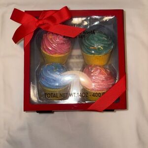 Cupcake Bath Bomb Gift Set - Red, Pink, Blue, Green